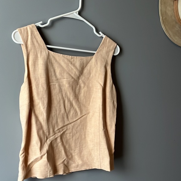 Gorgeous beige linen dress top with button back - Picture 4 of 7